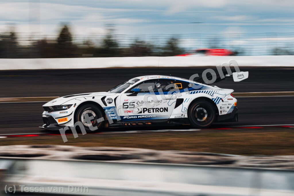 Ford Mustang GT3 #65 met Petron-belettering — GT World Challenge Europe, Nürburgring, 30 augustus 2026